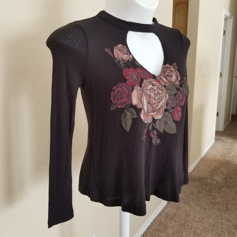 Skylar + Jade Floral Waffle Top Small